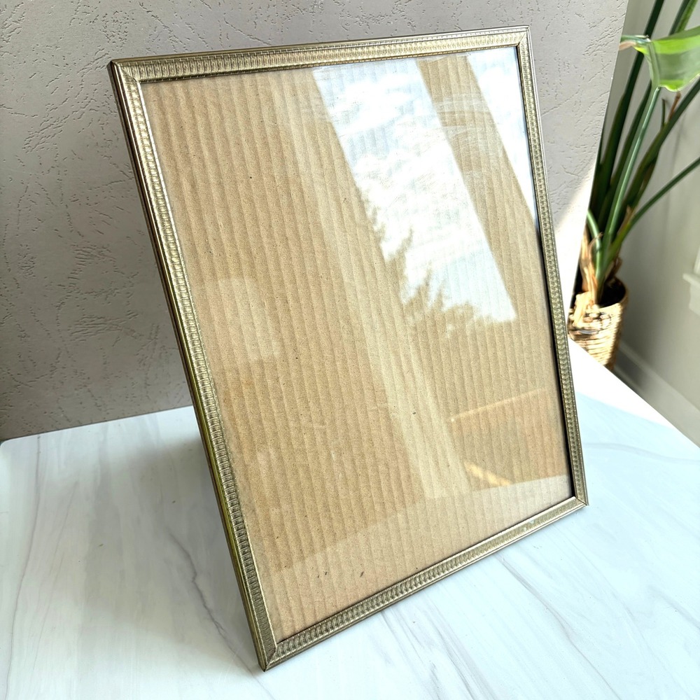 Vintage Gold Tone Metal Ribbed 11x14 Picture Frame with Glass and Easel Back